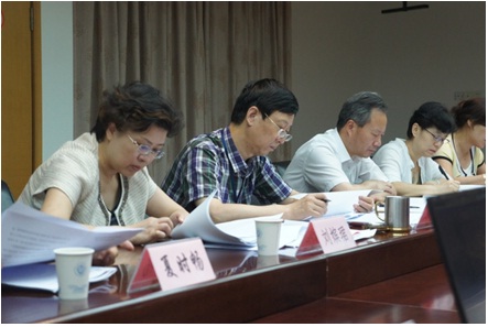 ��һ��ʳƷ��ȫ�ط��˜ʌ��uί�T���ڶ������Ε��h�ں����_